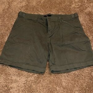 Sanctuary army green shorts